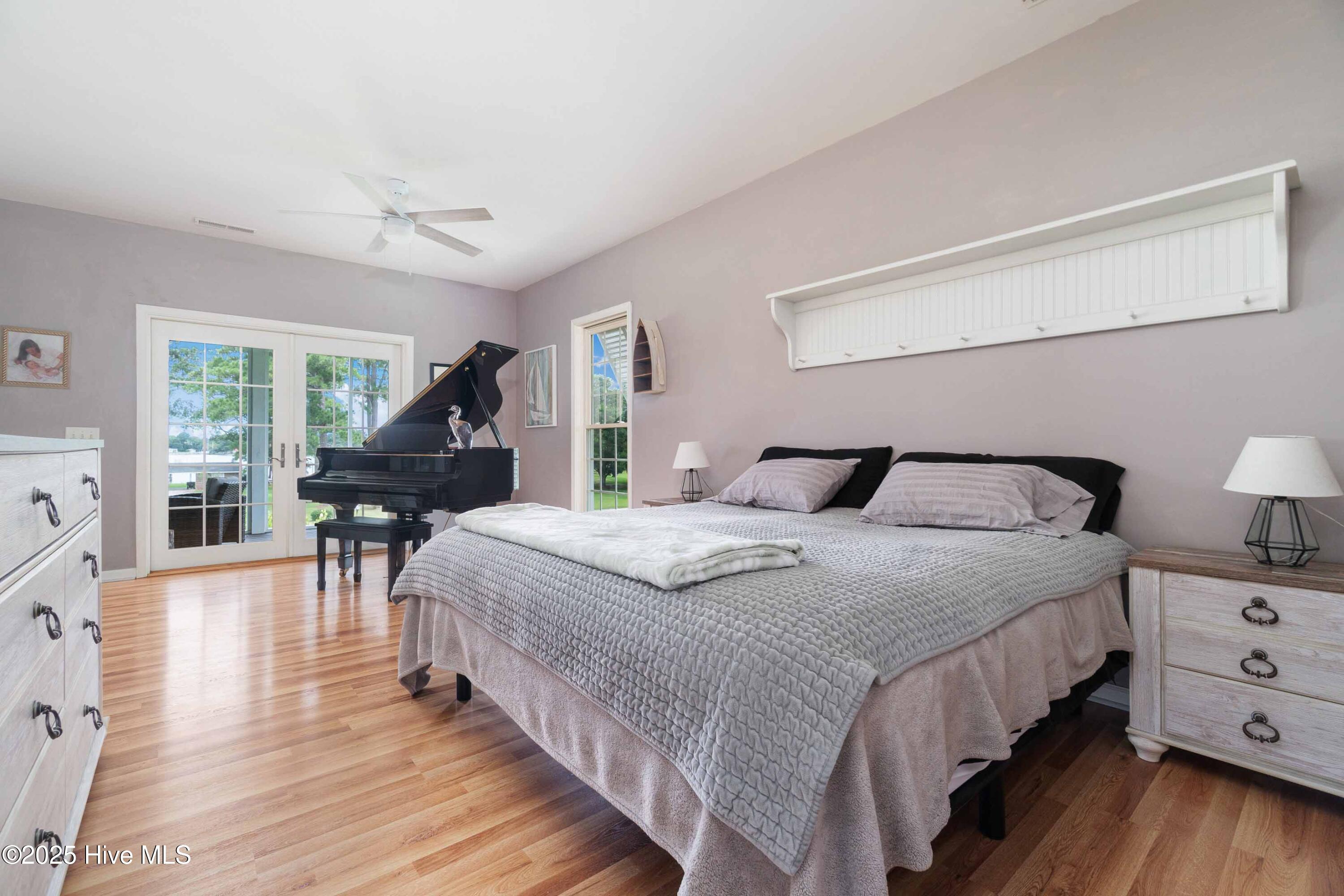 538 Mills Road Oriental, NC 28571 - Photo 21 of 36 021_Master Bedroom