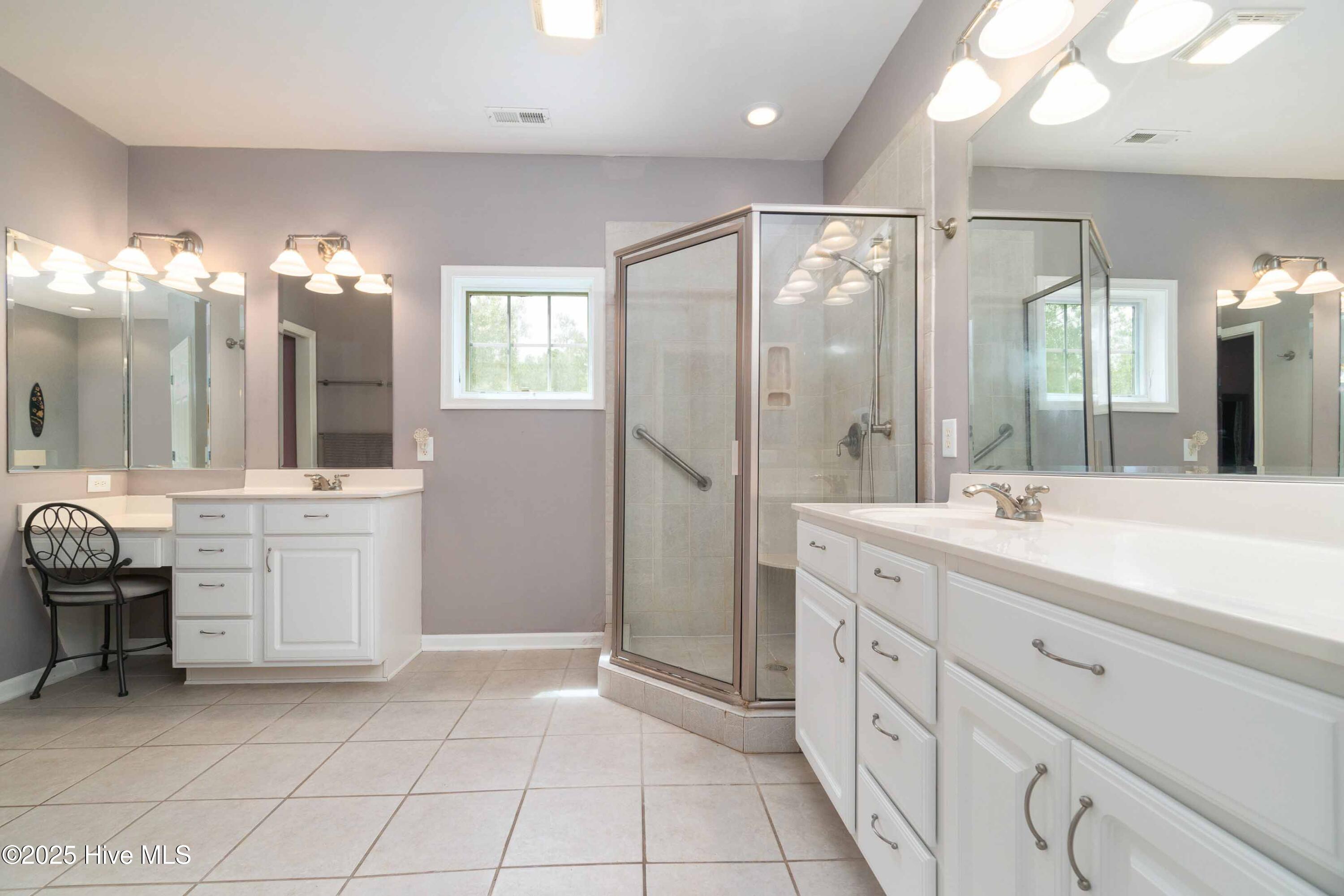 538 Mills Road Oriental, NC 28571 - Photo 24 of 36 024_Master Bathroom
