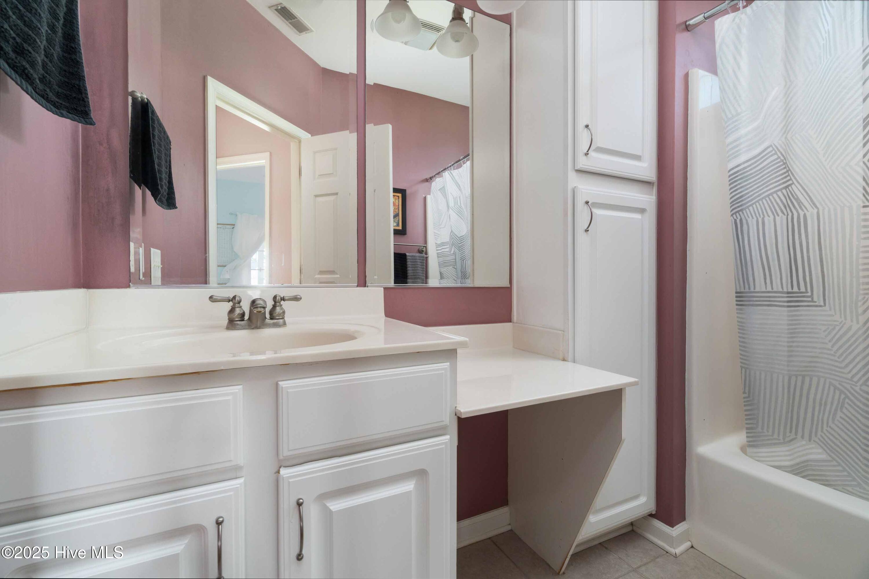 538 Mills Road Oriental, NC 28571 - Photo 26 of 36 026_Guest Bath