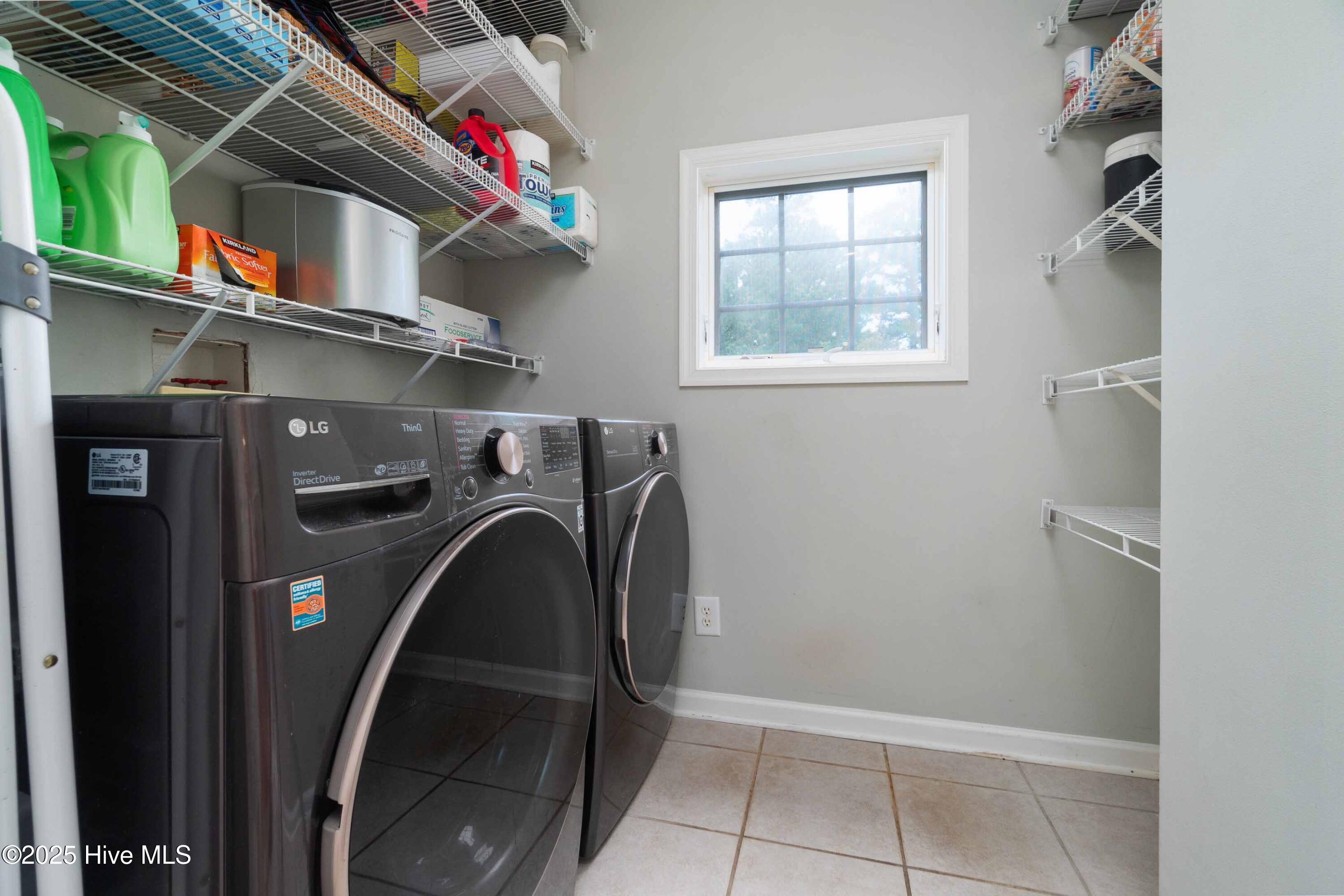 538 Mills Road Oriental, NC 28571 - Photo 28 of 36 028_Laundry