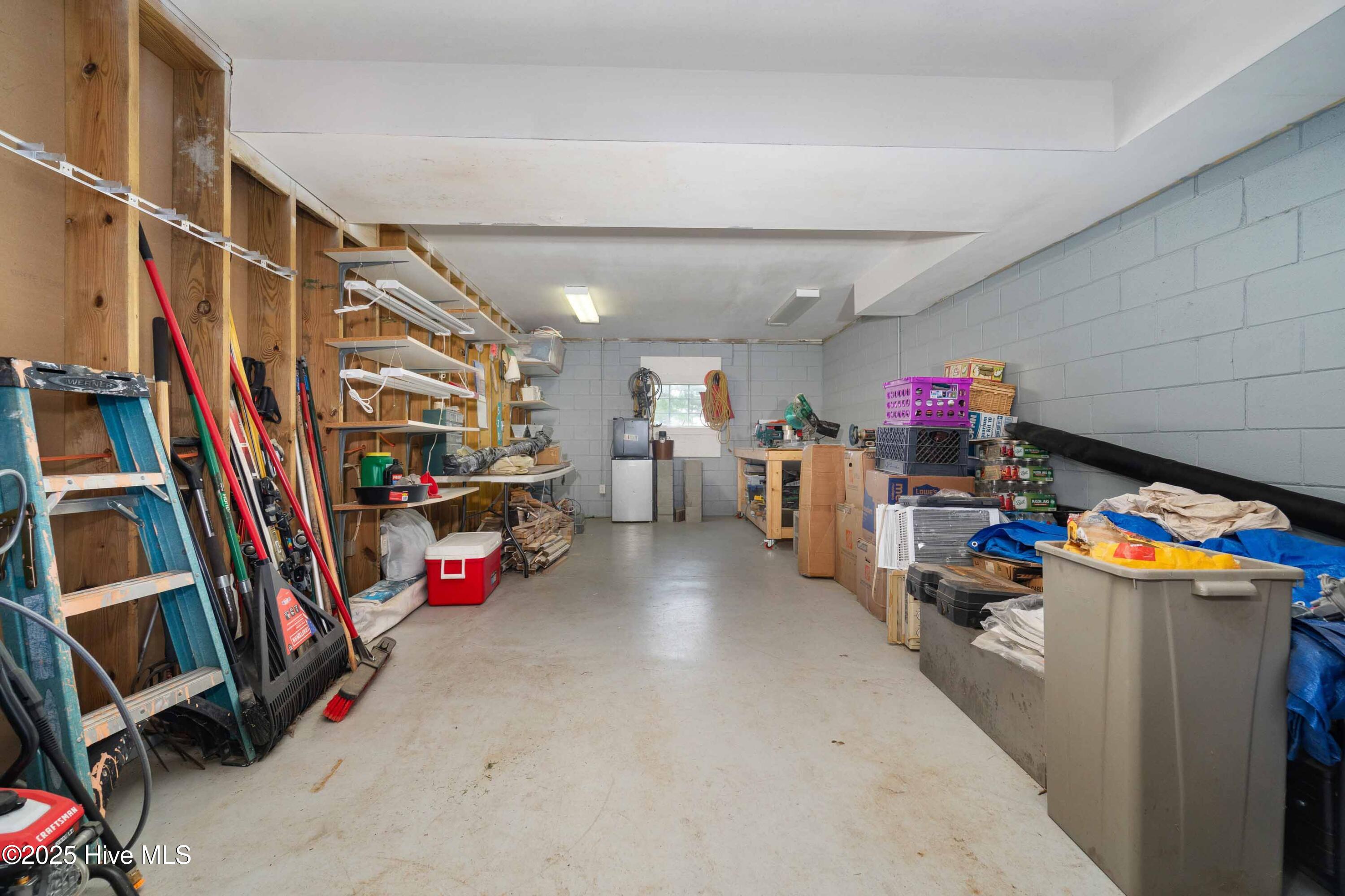 538 Mills Road Oriental, NC 28571 - Photo 31 of 36 031_Garage