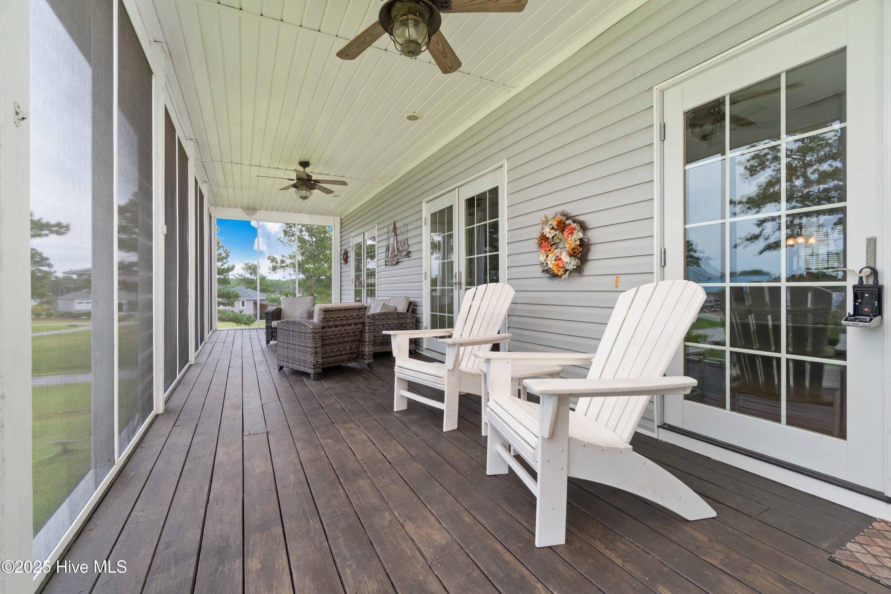 538 Mills Road Oriental, NC 28571 - Photo 5 of 36 005_Deck