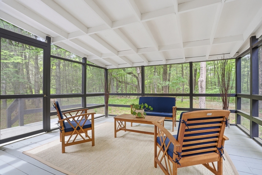 366 River Road Carlisle, MA 01741 - Photo 20 of 42