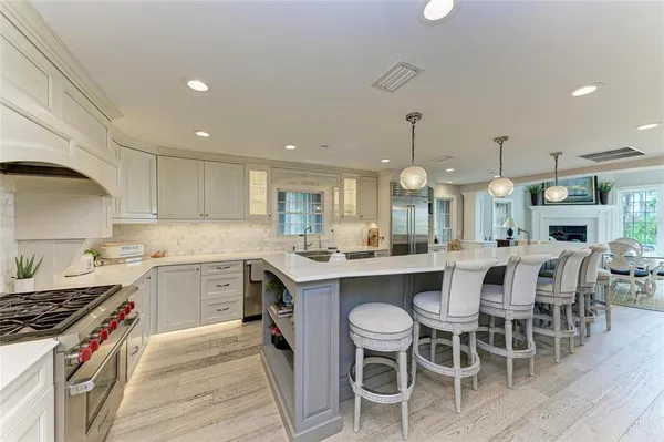 $10,900,000 | 4473 Gulf Of Mexico Drive, Unit 4473, Longboat Key, FL 34228