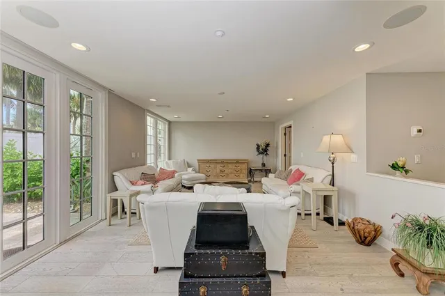 $10,900,000 | 4473 Gulf Of Mexico Drive, Unit 4473, Longboat Key, FL 34228