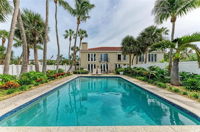 $10,900,000 | 4473 Gulf Of Mexico Drive, Unit 4473, Longboat Key, FL 34228