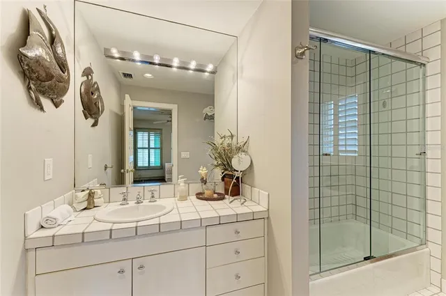 $10,900,000 | 4473 Gulf Of Mexico Drive, Unit 4473, Longboat Key, FL 34228