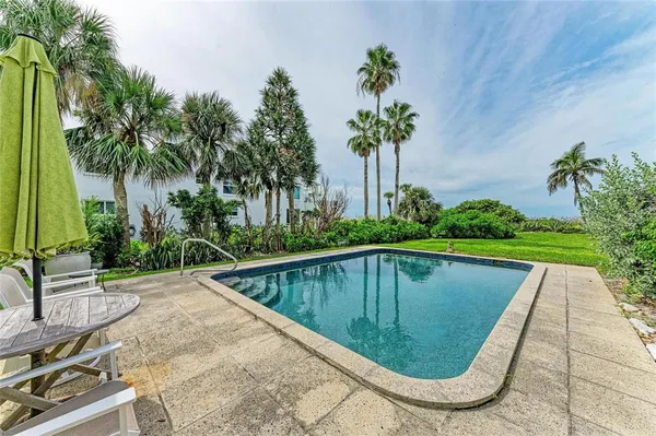$10,900,000 | 4473 Gulf Of Mexico Drive, Unit 4473, Longboat Key, FL 34228