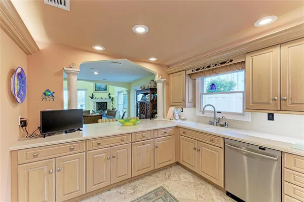$10,900,000 | 4473 Gulf Of Mexico Drive, Unit 4473, Longboat Key, FL 34228