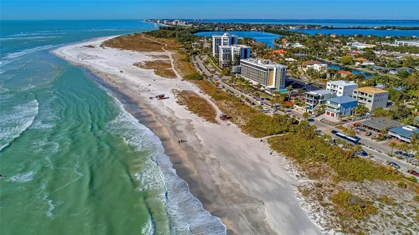 $10,900,000 | 4473 Gulf Of Mexico Drive, Unit 4473, Longboat Key, FL 34228