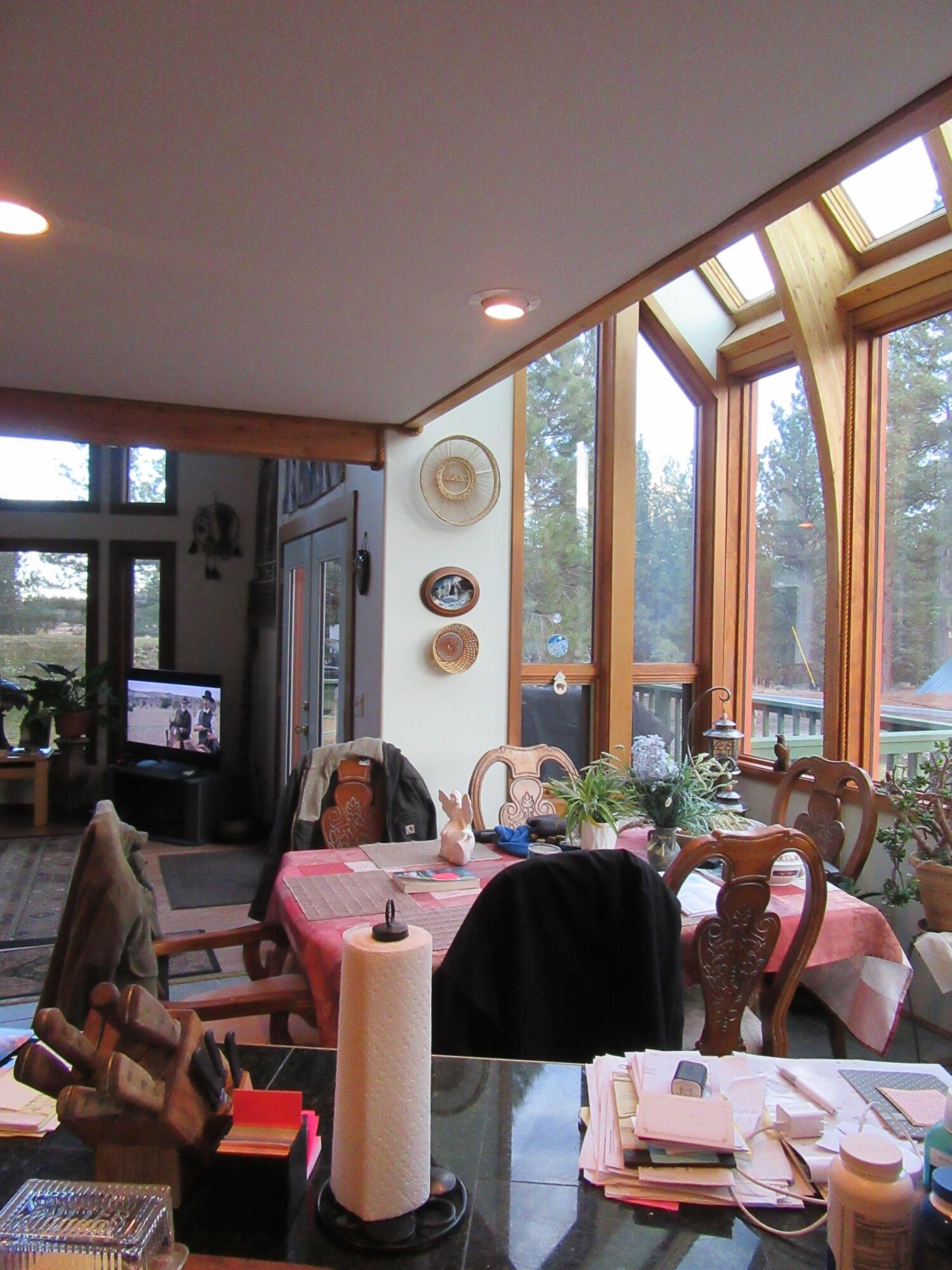 16144 Sprague River Road Chiloquin, OR 97624 - Photo 9 of 81 Diningroom a differet view