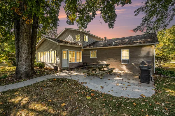 $550,000 | 7842 Main Street, Newaygo, MI 49337