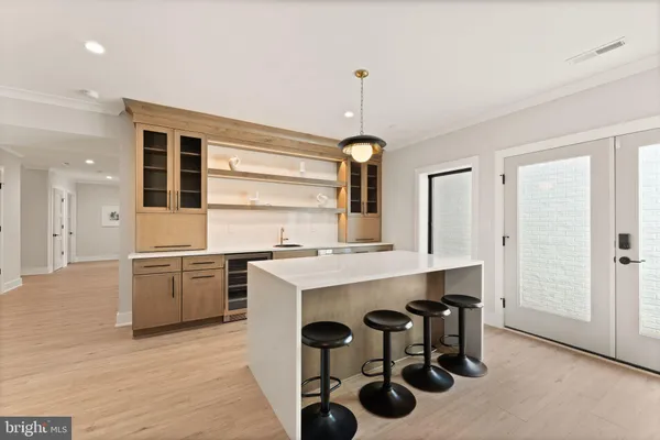 $3,195,000 | 917 Timber Lane Southwest, Vienna, VA 22180