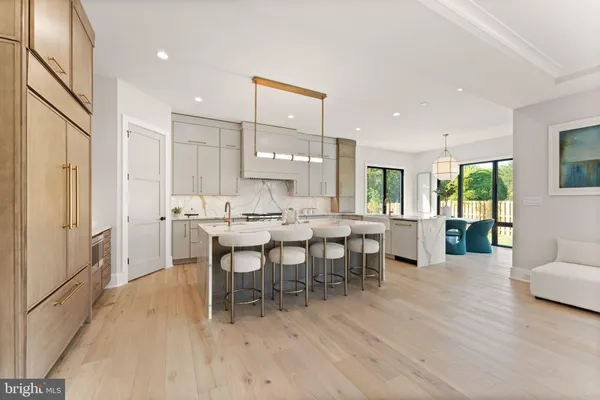 $3,195,000 | 917 Timber Lane Southwest, Vienna, VA 22180
