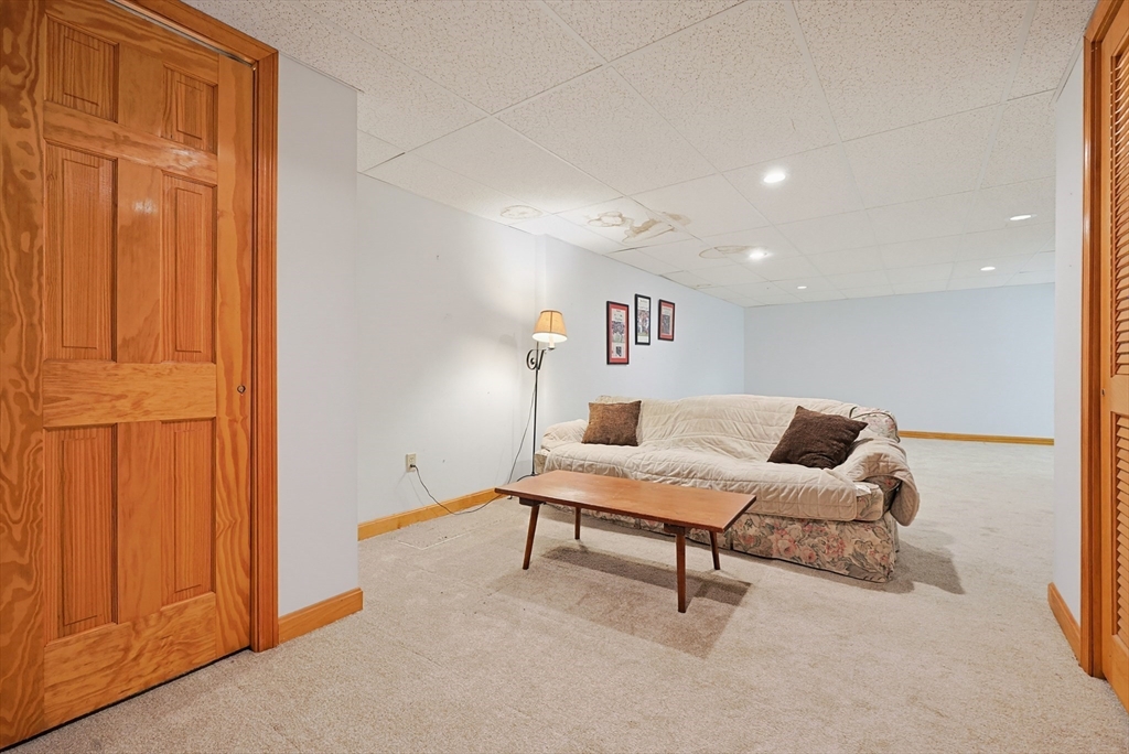 1775 Drift Road Westport, MA 02790 - Photo 33 of 42
