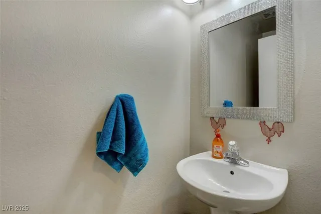 $2,600 | 514 Rancho Del Norte Drive, North Las Vegas, NV 89031