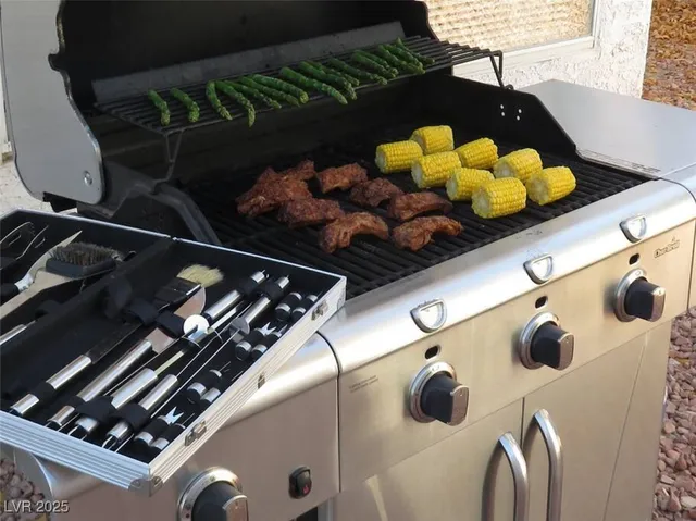 $2,600 | 514 Rancho Del Norte Drive, North Las Vegas, NV 89031