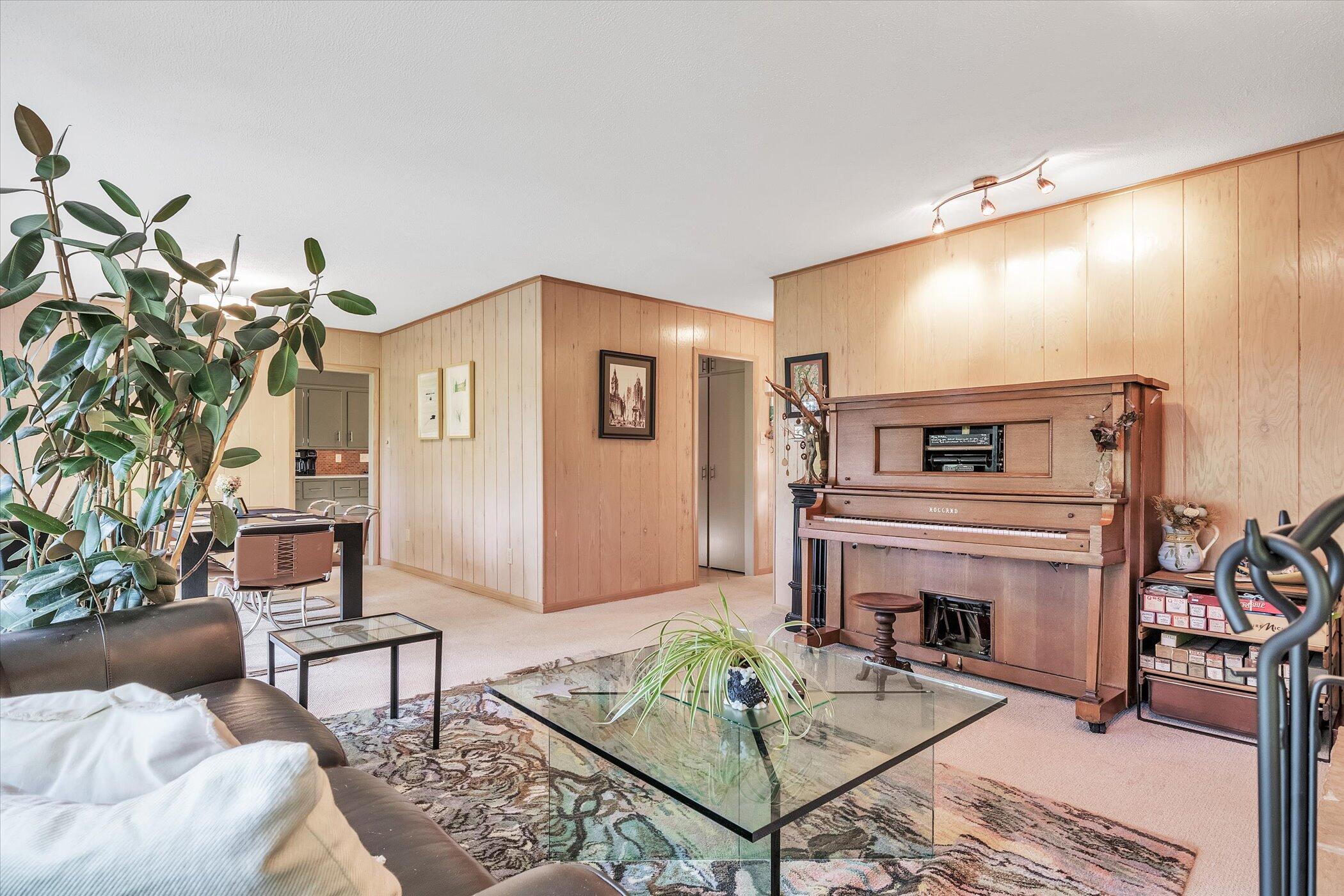 2499 Roncy Road Benton Harbor, MI 49022 - Photo 13 of 56 19-2499-Roncy-Rd-WindowStill-Real-Estate