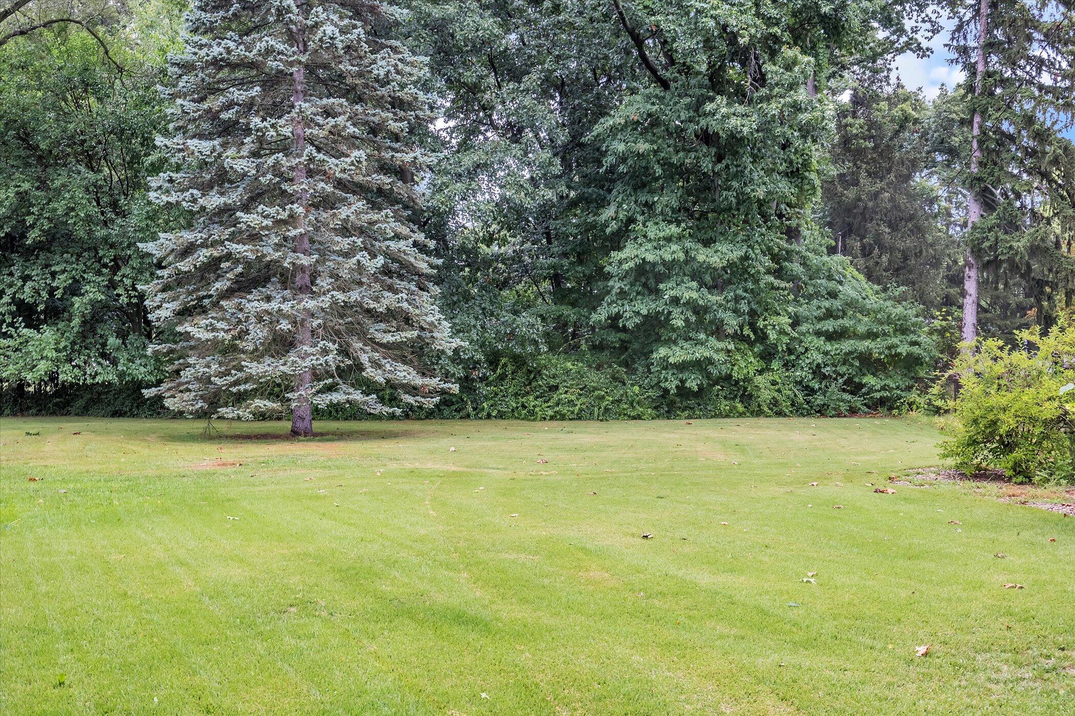 2499 Roncy Road Benton Harbor, MI 49022 - Photo 49 of 56 Park-Like grounds