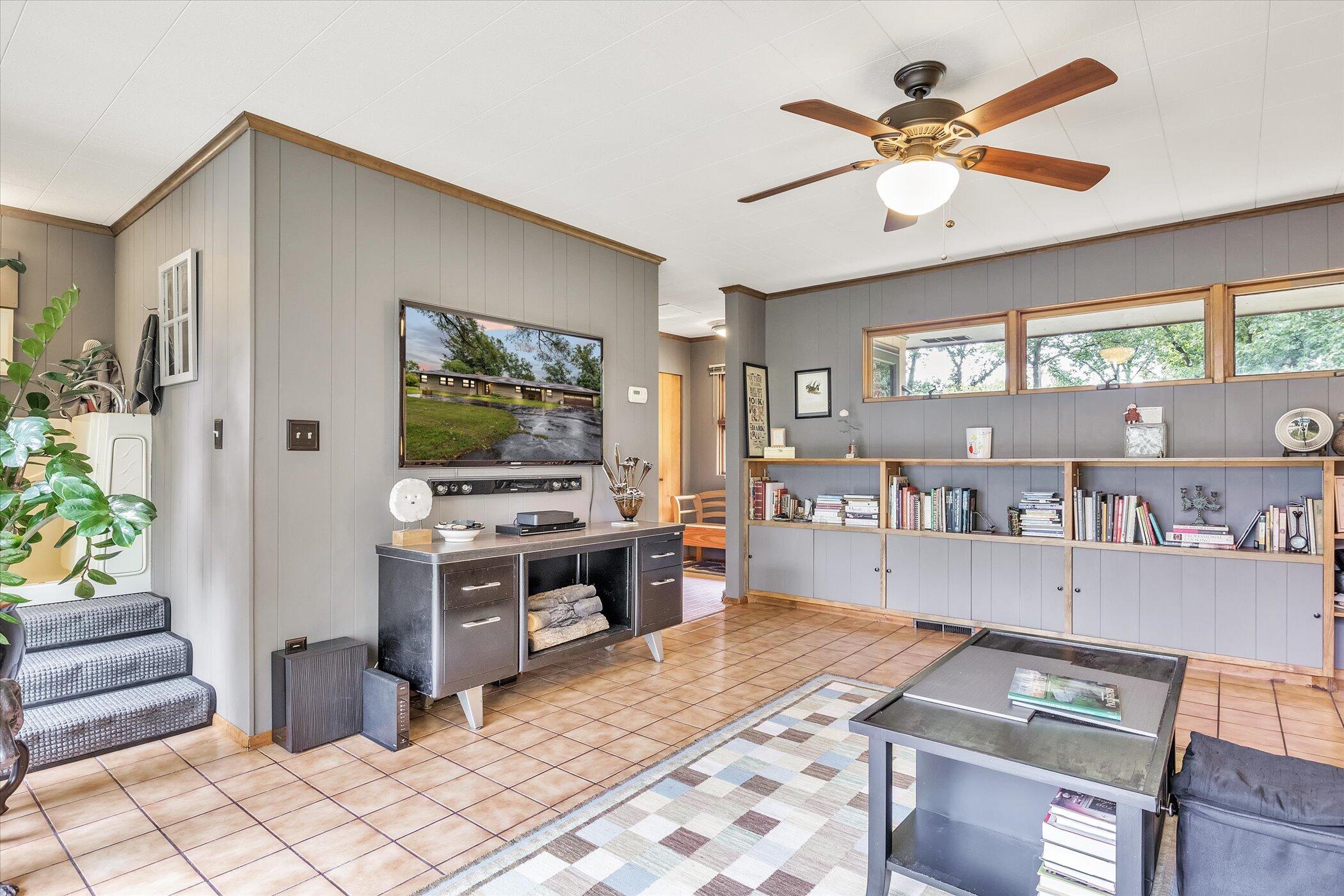 2499 Roncy Road Benton Harbor, MI 49022 - Photo 6 of 56 12-2499-Roncy-Rd-WindowStill-Real-Estate