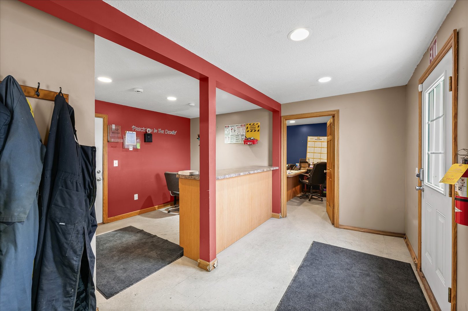 8735 North 2000 E Road Fairbury, IL 61739 - Photo 39 of 64 a view of a hallway with a living room