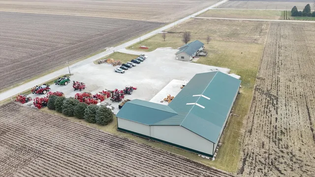 $900,000 | 8735 North 2000 E Road, Fairbury, IL 61739