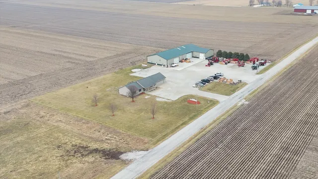 $900,000 | 8735 North 2000 E Road, Fairbury, IL 61739