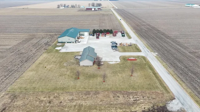 $900,000 | 8735 North 2000 E Road, Fairbury, IL 61739