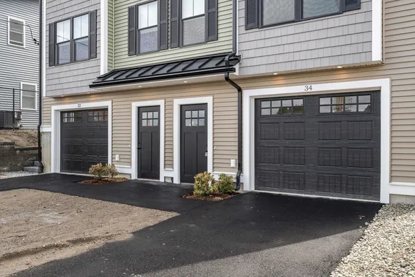 $3,600 | 32 Union Street, Unit 32, Lowell, MA 01852