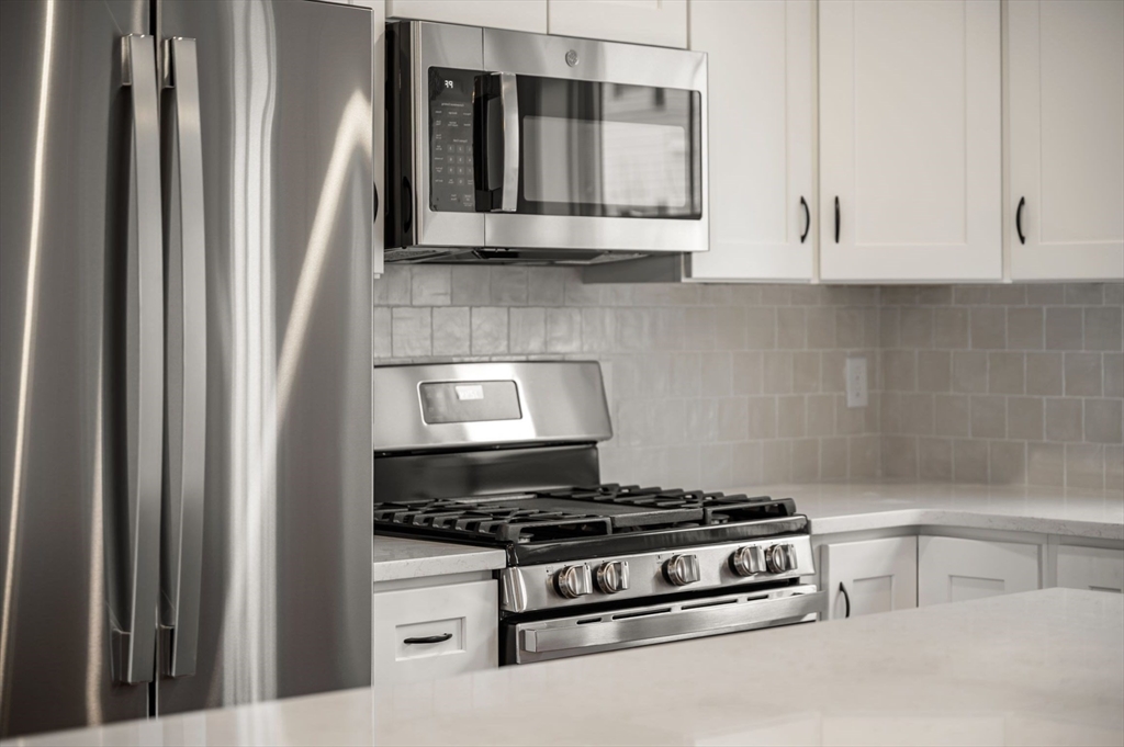 32 Union Street, Unit 32 Lowell, MA 01852 - Photo 5 of 42