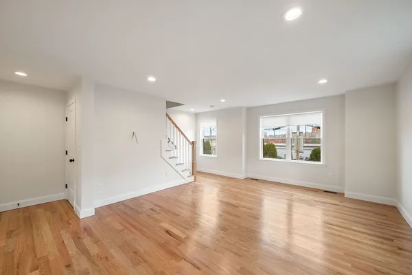 $3,600 | 32 Union Street, Unit 32, Lowell, MA 01852