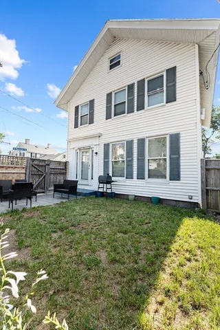$429,999 | 9 Sanford Street, Medway, MA 02053