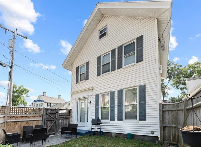 $429,999 | 9 Sanford Street, Medway, MA 02053