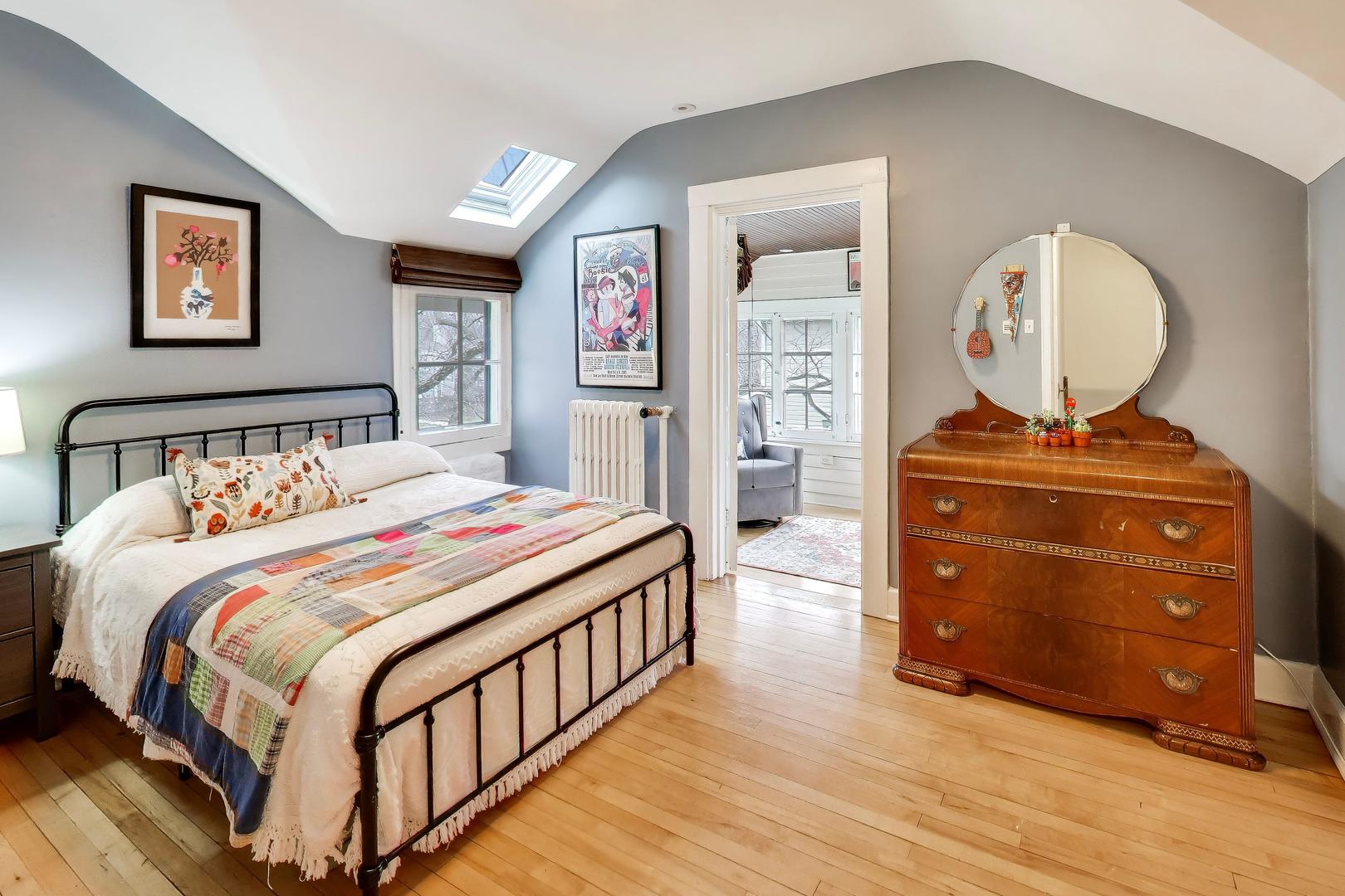 1123 Main Street Evanston, IL 60202 - Photo 23 of 47