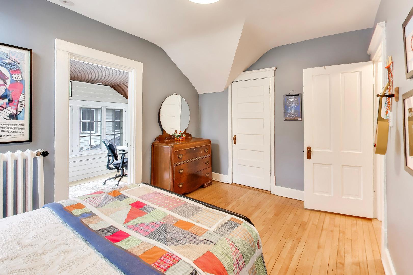 1123 Main Street Evanston, IL 60202 - Photo 25 of 47