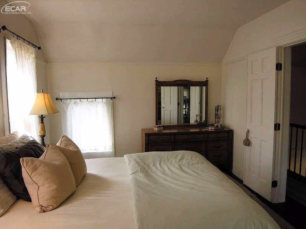 10323 County Line Road Goodrich, MI 48438 - Photo 25 of 70 21274129-24.JPG