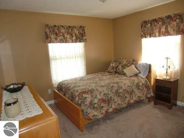 8146 Cedar Run Road Traverse City, MI 49684 - Photo 16 of 33 1786328-15.JPG
