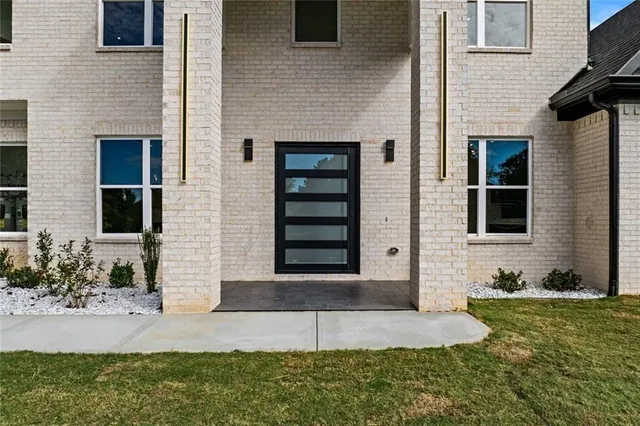 $1,189,999 | 6300 Highway 81, Loganville, GA 30052