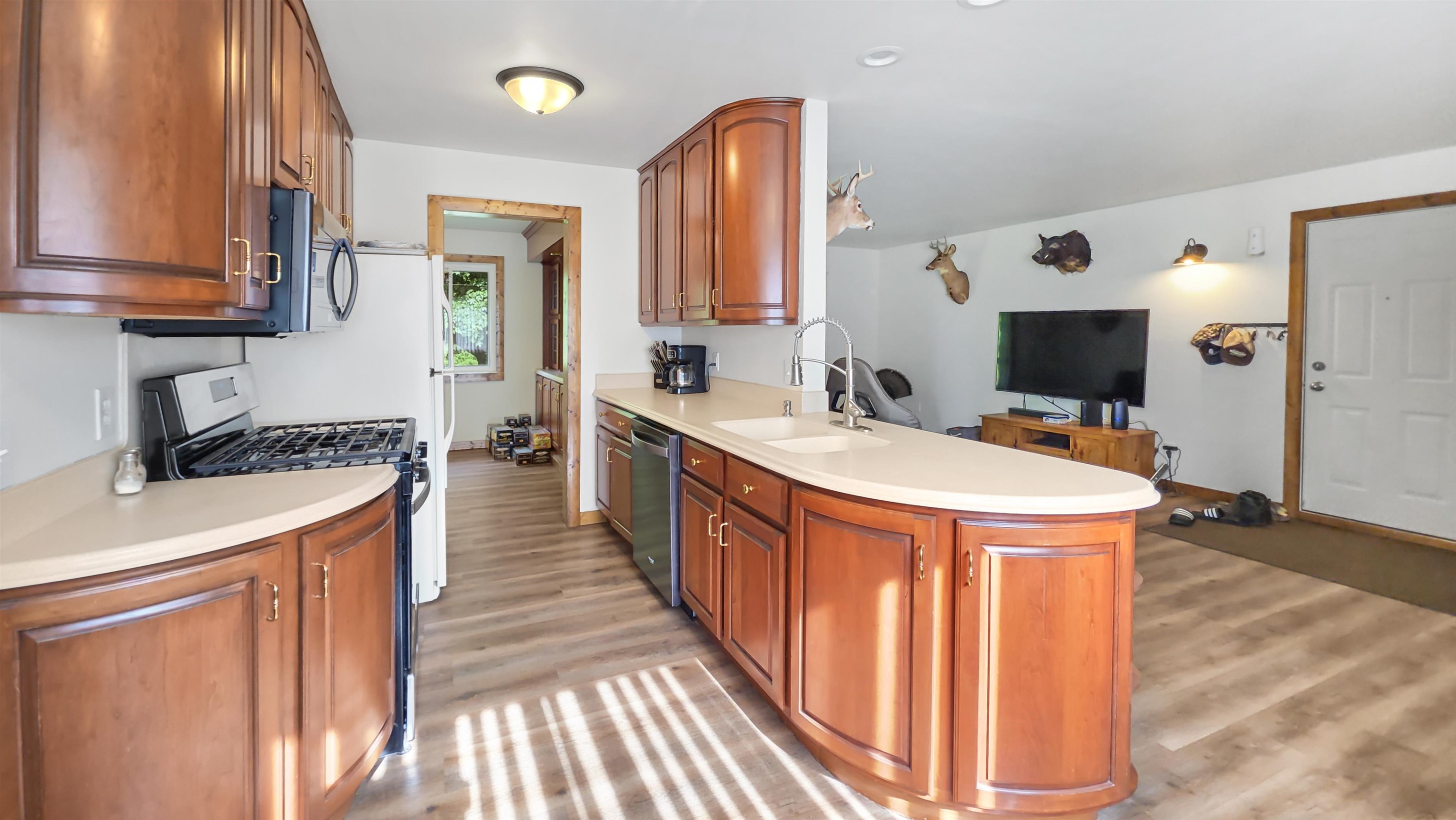 4257 South State Road Davison, MI 48423 - Photo 3 of 35