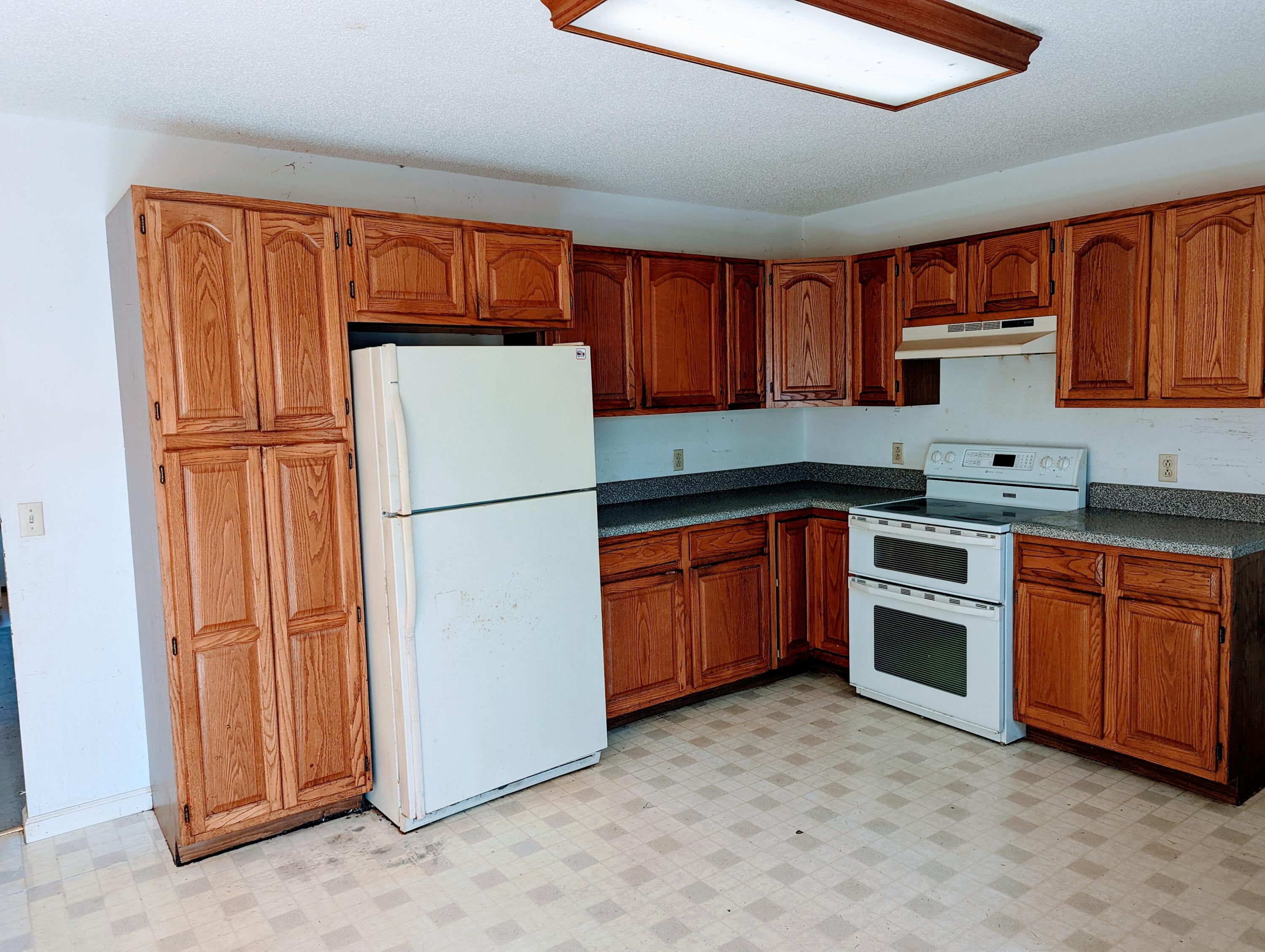 111 Miller Street Limestone, TN 37681 - Photo 5 of 15 PXL_20220420_201406674