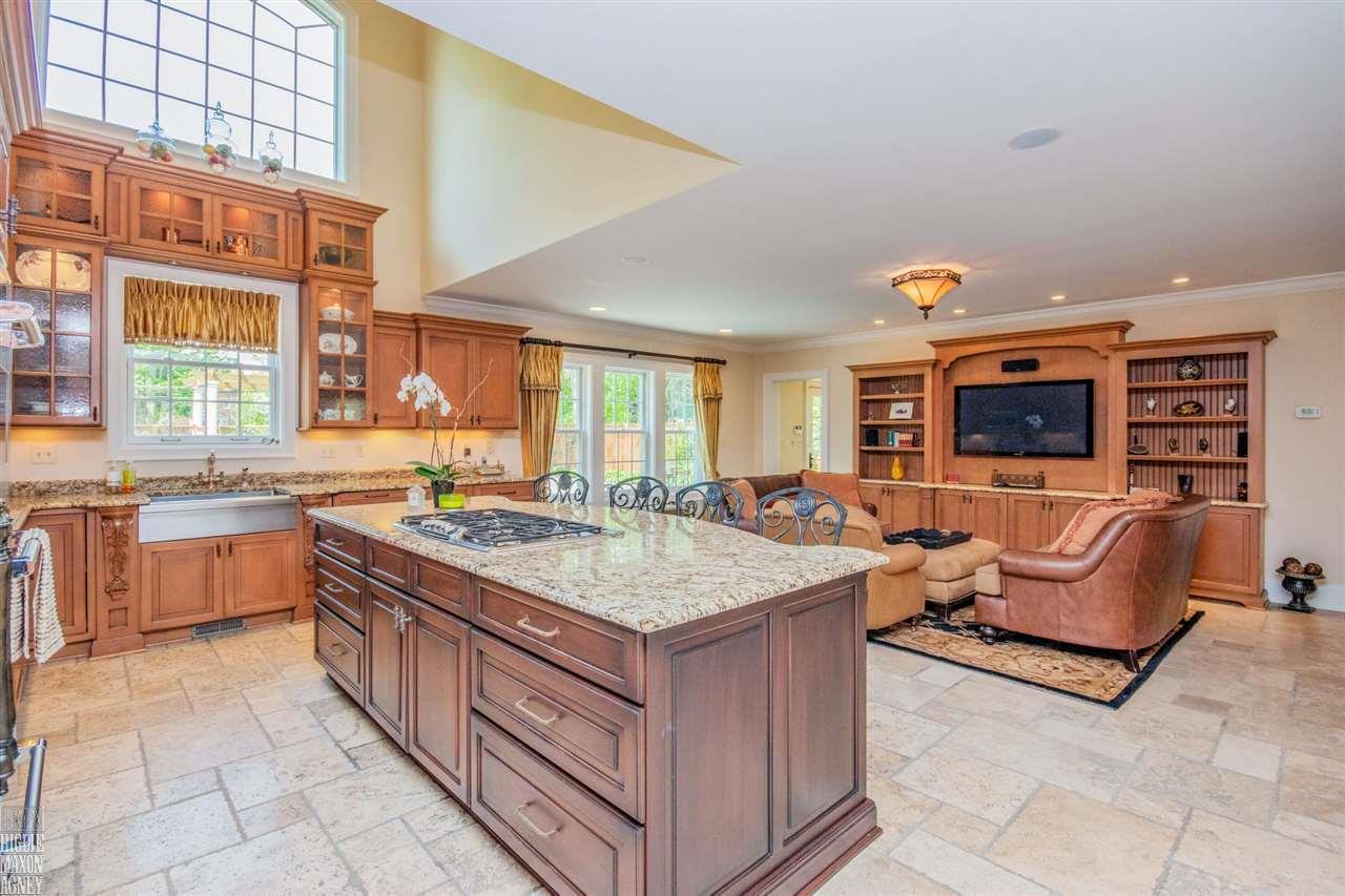 1015 Yorkshire Road Grosse Pointe, MI 48230 - Photo 7 of 40 31348089-6.JPG