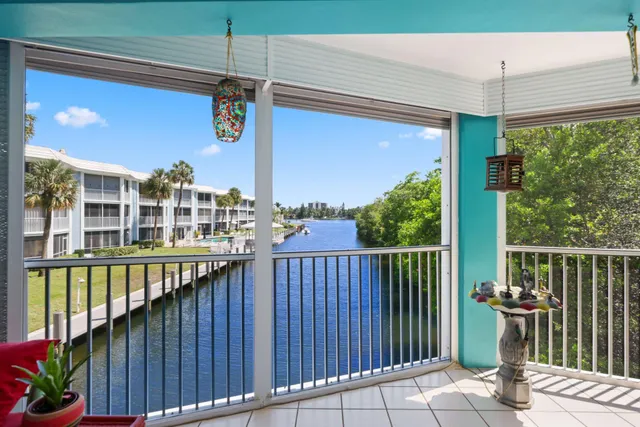 $424,999 | 700 Harbour Drive, Unit 2350, Boca Raton, FL 33431