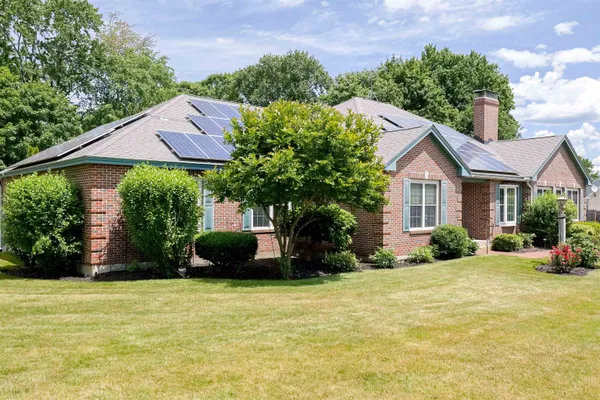 $945,000 | 129 Sherburne Street, Manchester, NH 03104