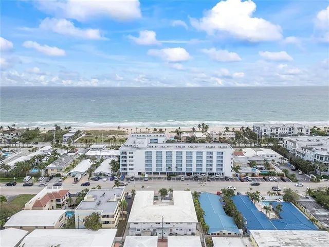 $2,600 | 4541 North Ocean Drive, Unit 8, Lauderdale-by-the-Sea, FL 33308