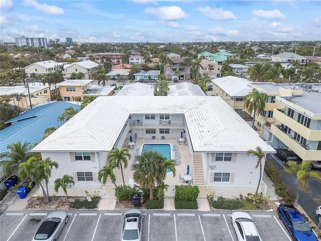 $2,600 | 4541 North Ocean Drive, Unit 8, Lauderdale-by-the-Sea, FL 33308