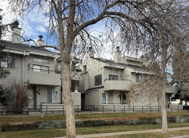 $1,750 | 1825 Kendall Street, Unit 215, Lakewood, CO 80214