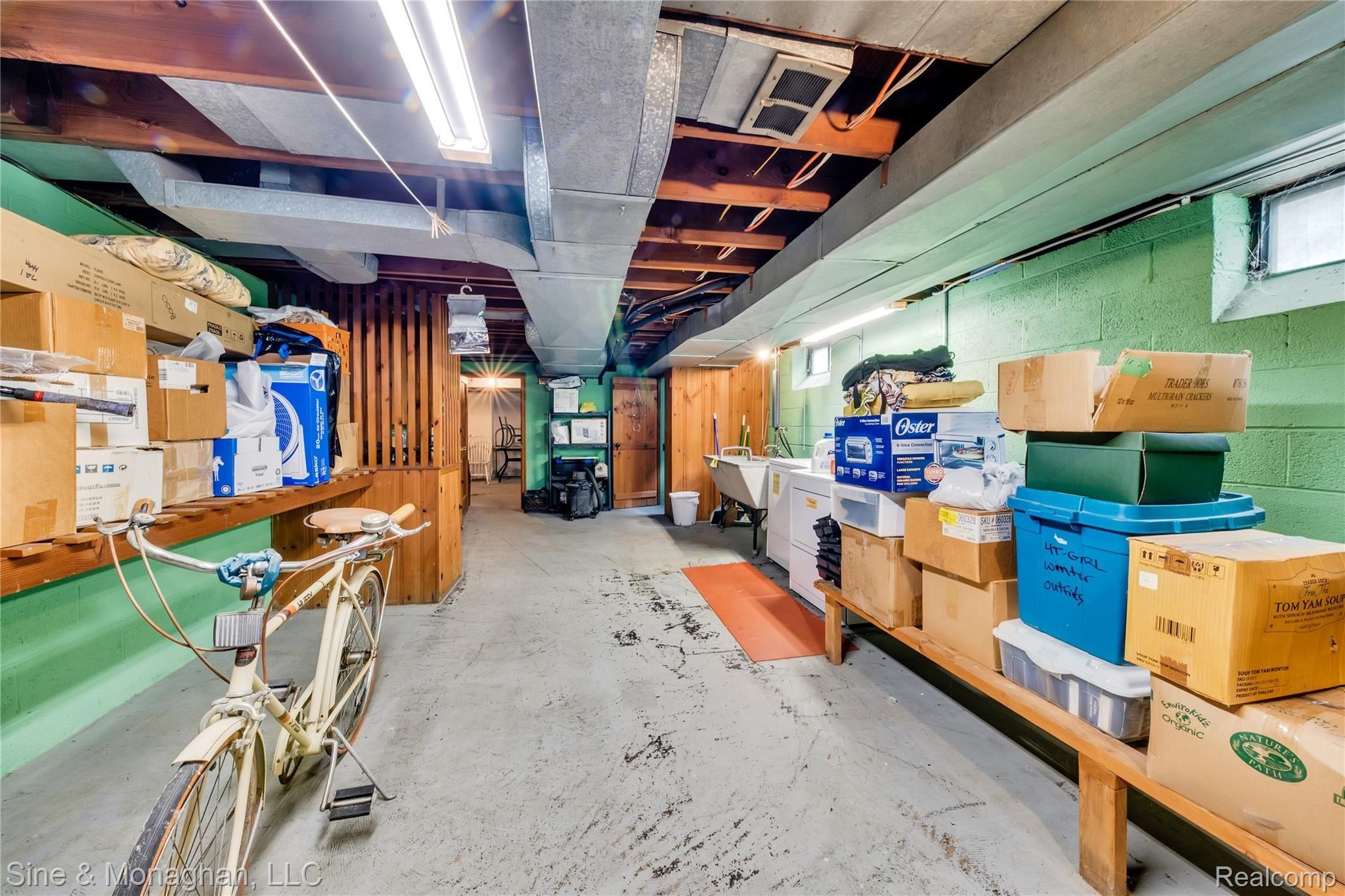 719 Harcourt Road Grosse Pointe, MI 48230 - Photo 25 of 35 719 Harcourt - HD Drone Photogarphy-24.jpg