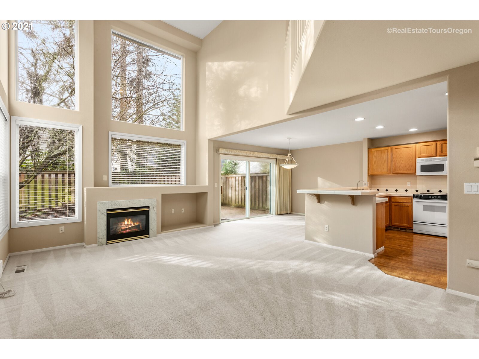 8686 Northeast Rockspring Street Hillsboro, OR 97006 - Photo 2 of 29 Gallery Image 2