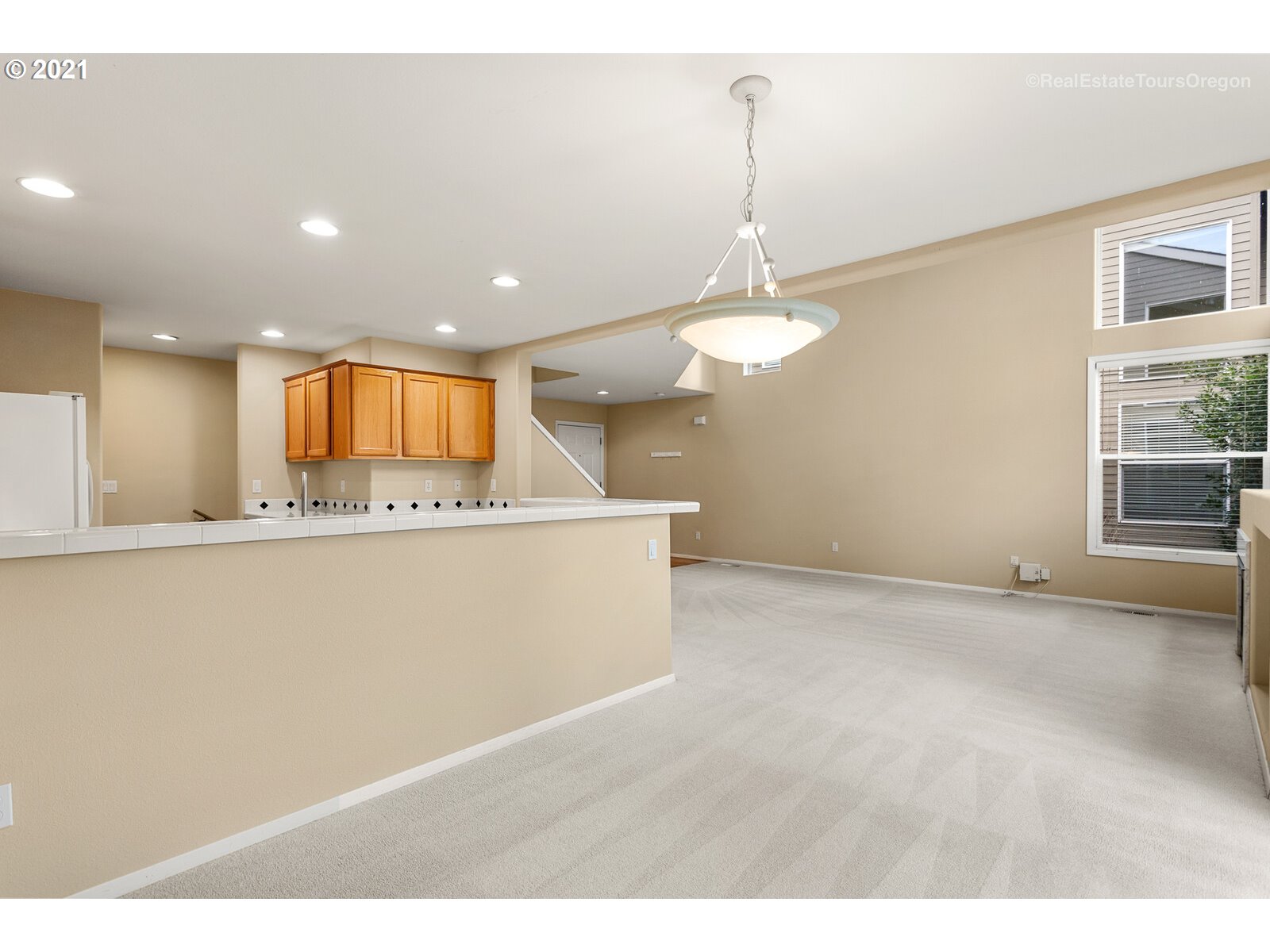 8686 Northeast Rockspring Street Hillsboro, OR 97006 - Photo 10 of 29 Gallery Image 10