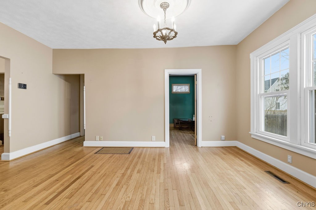 312 Stone Street Oneida, NY 13421 - Photo 13 of 38